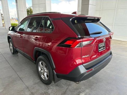 Used 2022 Toyota RAV4 XLE w/ Convenience Package AWD/4WD image 5