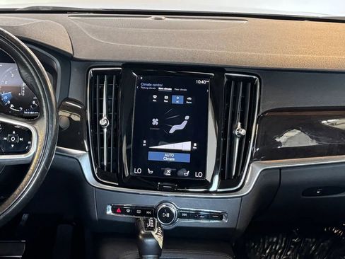 Used 2018 Volvo S90 T5 Momentum w/ Convenience Package image 26