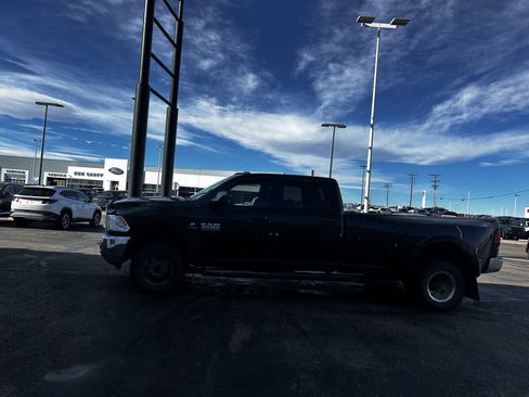 Used 2018 RAM 3500 Tradesman w/ Chrome Appearance Group image 2