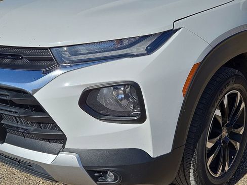 Used 2021 Chevrolet TrailBlazer LT w/ Convenience Package image 9