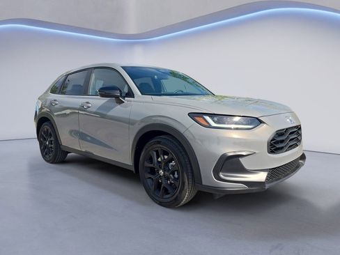 Used 2025 Honda HR-V Sport image 7