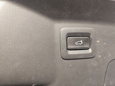 Used 2019 MAZDA CX-9 Touring w/ Touring Premium Package image 28