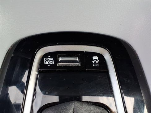 Used 2024 Toyota Corolla SE image 41