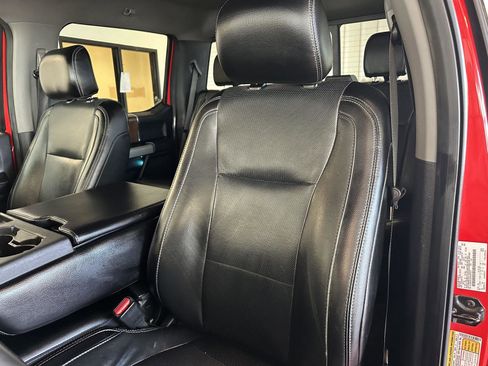 Used 2016 Ford F150 Lariat image 19