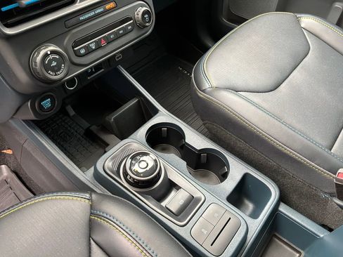 Used 2025 Ford Maverick Lobo image 39