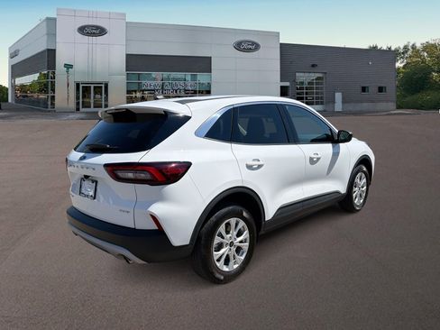 Used 2023 Ford Escape Active AWD/4WD image 9