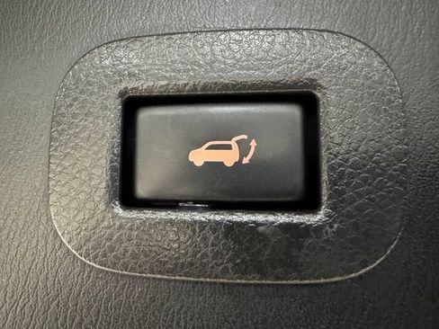 Used 2019 Nissan Armada SL w/ Premium Package RWD image 26