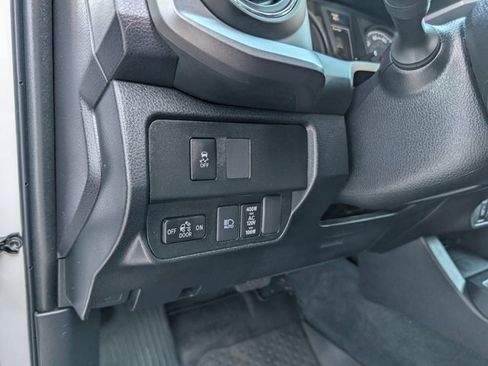 Used 2023 Toyota Tacoma TRD Off-Road image 12