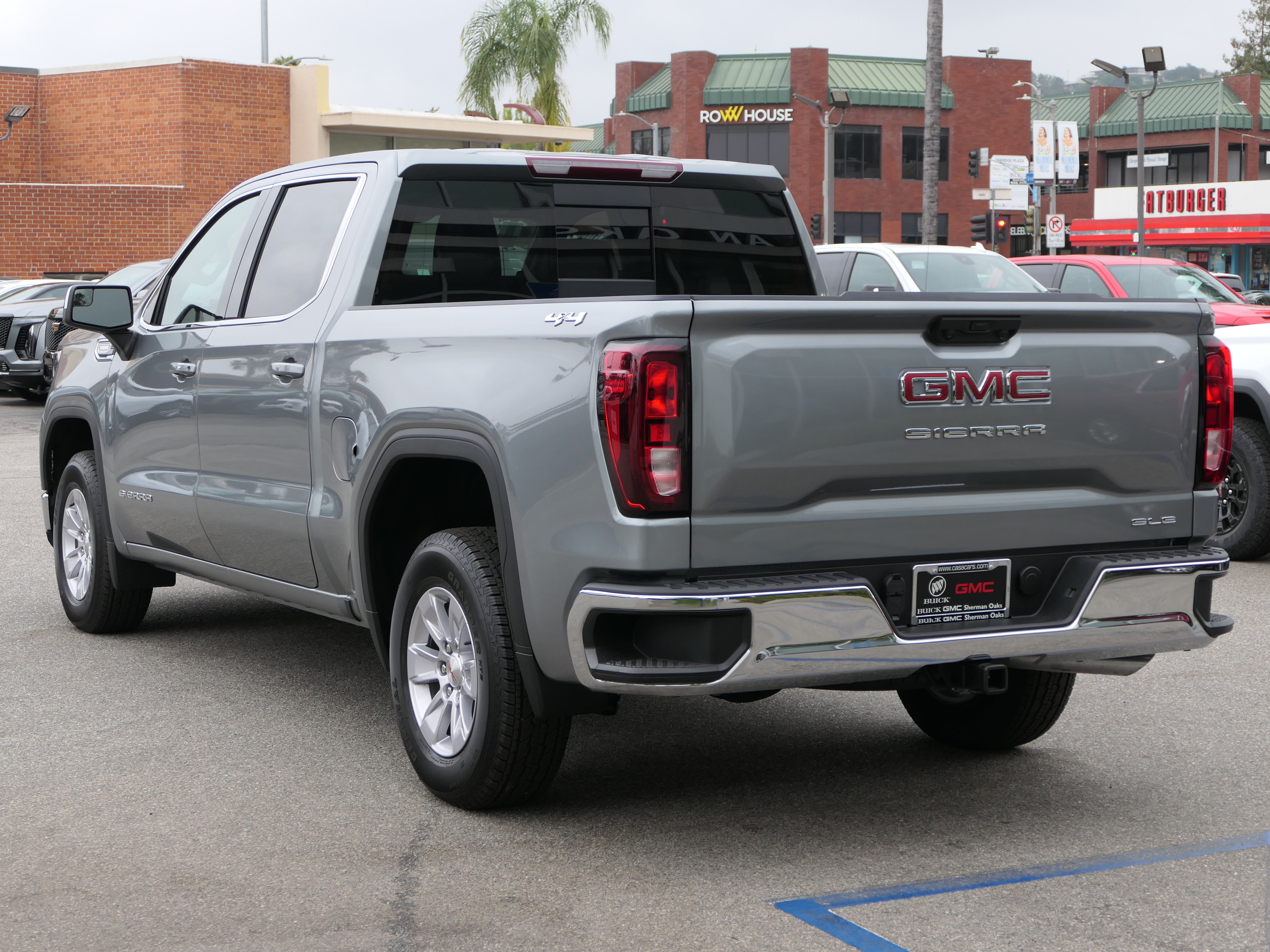 New 2026 GMC Sierra 1500 SLE w/ Preferred Package AWD/4WD image 3