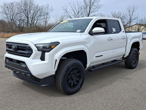 New 2025 Toyota Tacoma SR5 AWD/4WD image 10