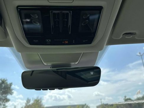 New 2026 Volkswagen Tiguan SE AWD/4WD image 24
