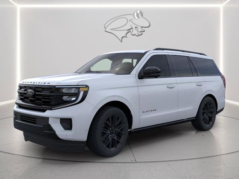 New 2026 Ford Expedition Platinum w/ Stealth Appearance Package AWD/4WD image 2
