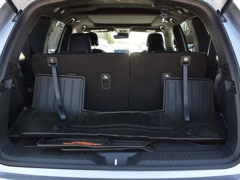 Used 2025 Honda Pilot TrailSport image 32