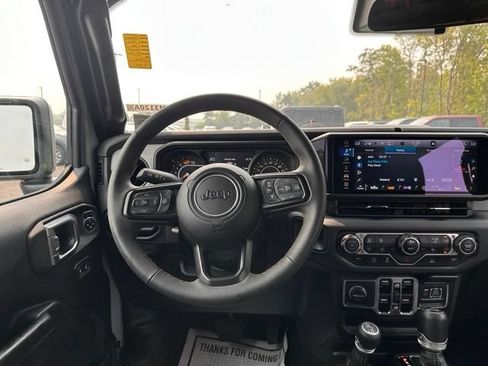 Used 2024 Jeep Wrangler Unlimited Sport AWD/4WD image 21