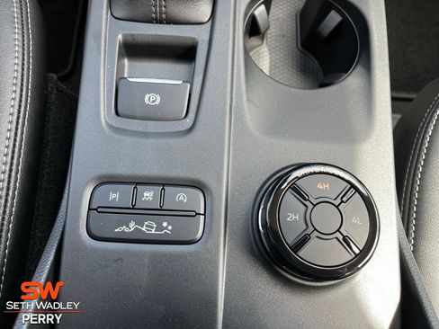 New 2025 Ford Ranger Lariat w/ FX4 Off-Road Package image 17