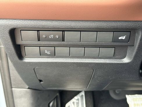 New 2025 Mitsubishi Outlander SEL FWD image 41