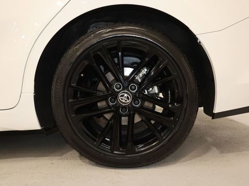 Used 2025 Toyota Camry SE image 34