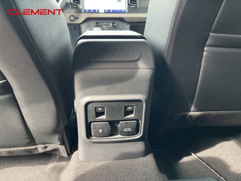 New 2024 Ford Bronco Wildtrak image 40