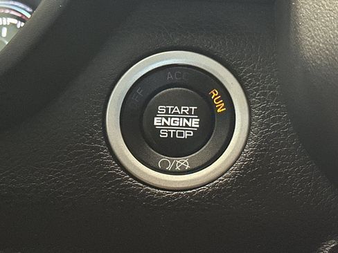 Used 2022 RAM 2500 Big Horn AWD/4WD image 21
