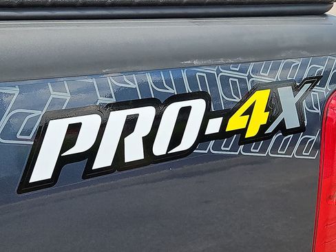 Used 2014 Nissan Frontier PRO-4X w/ Pro-4x Graphics Package AWD/4WD image 34