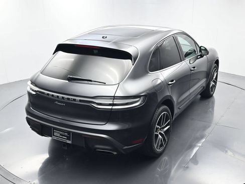 Certified 2025 Porsche Macan w/ Premium Package Plus AWD/4WD image 39