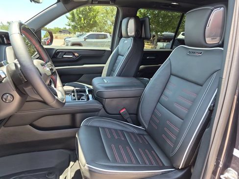 Used 2026 GMC Yukon AT4 Ultimate AWD/4WD image 22