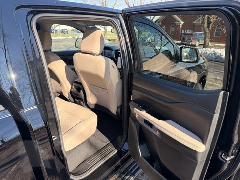 Used 2024 Ford Ranger XLT w/ FX4 Off-Road Package image 14