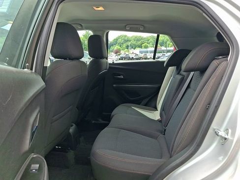 Used 2018 Chevrolet Trax LS AWD/4WD image 10