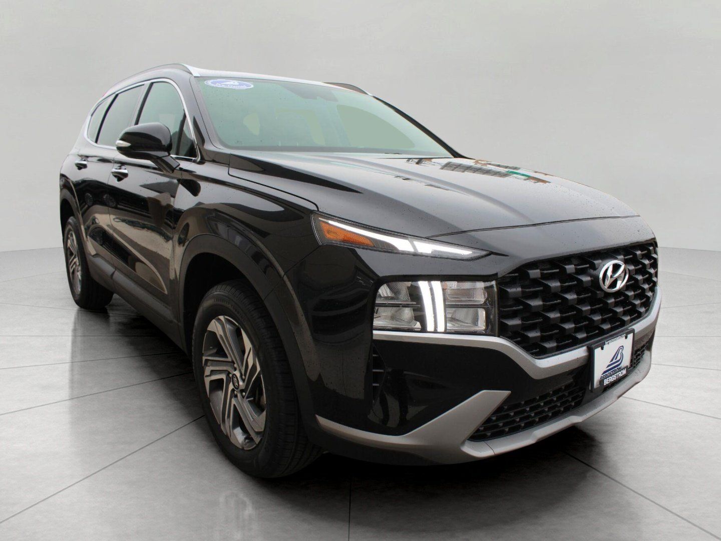 Used 2023 Hyundai Santa Fe SEL w/ Cargo Package AWD/4WD image 1