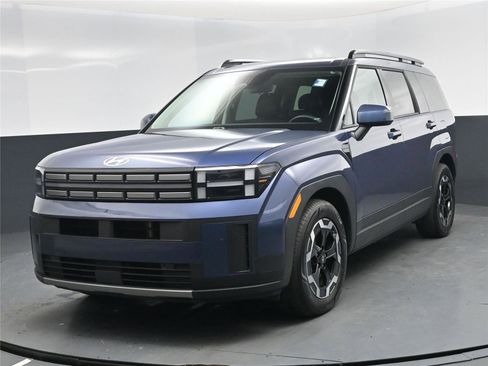 Used 2025 Hyundai Santa Fe SEL image 1