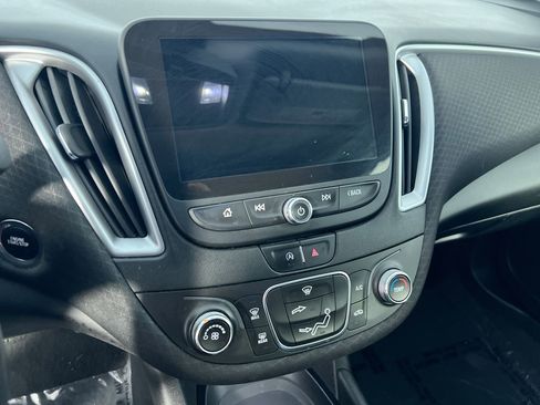 Used 2020 Chevrolet Malibu RS FWD image 22