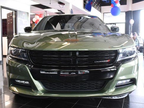 Used 2023 Dodge Charger SXT w/ Blacktop Package AWD/4WD image 2
