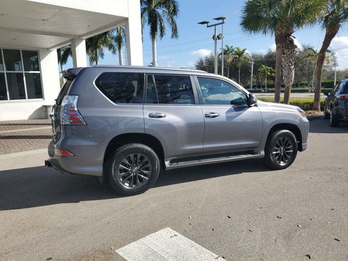 Used 2023 Lexus GX 460 Premium w/ Premium Package image 6