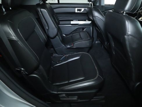 Used 2022 Ford Explorer XLT w/ Equipment Group 202A image 36