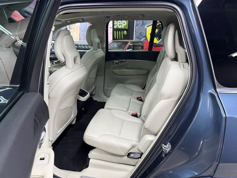 Used 2020 Volvo XC90 T5 Momentum AWD/4WD image 13
