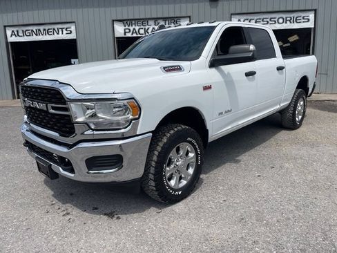 Used 2022 RAM 2500 Big Horn w/ Snow Chief Group AWD/4WD image 3