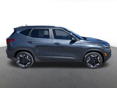 Used 2024 Kia Seltos SX w/ SX Sunroof Package AWD/4WD image 2
