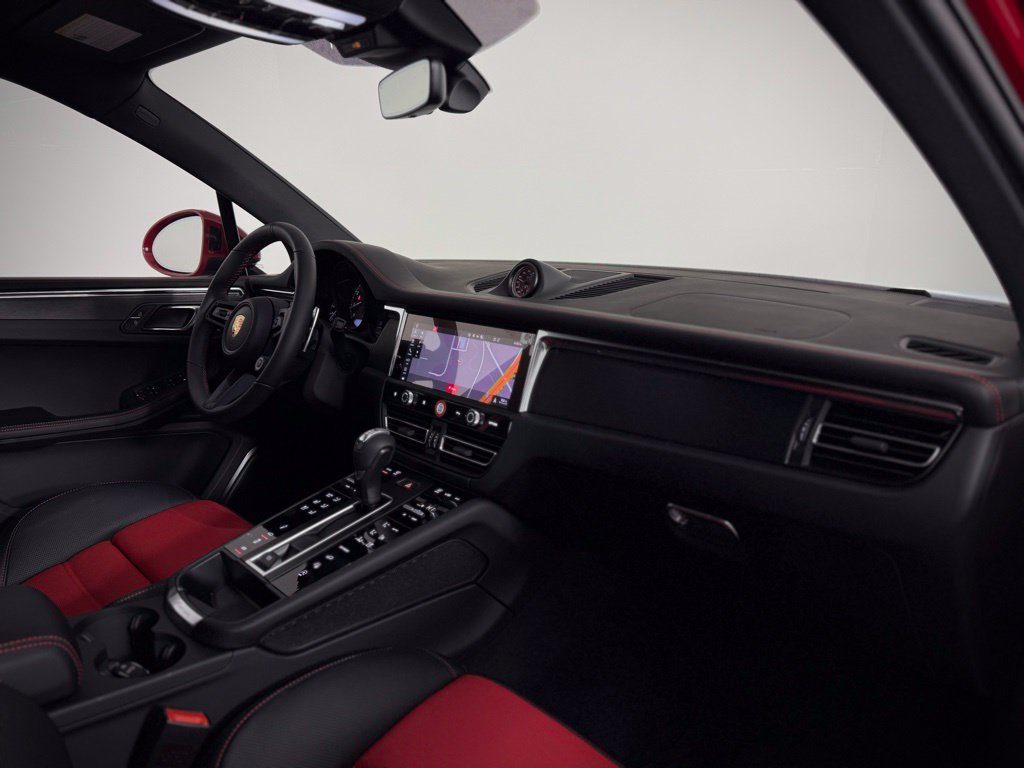 New 2026 Porsche Macan GTS AWD/4WD image 21