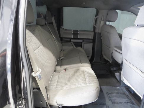 Used 2019 Ford F150 XLT w/ Trailer Tow Package RWD image 11