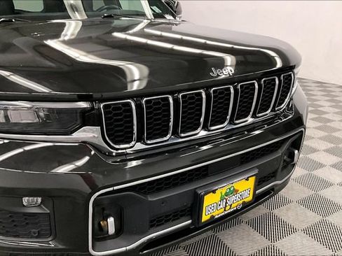 Used 2022 Jeep Grand Cherokee L Overland w/ Luxury Tech Group IV AWD/4WD image 35