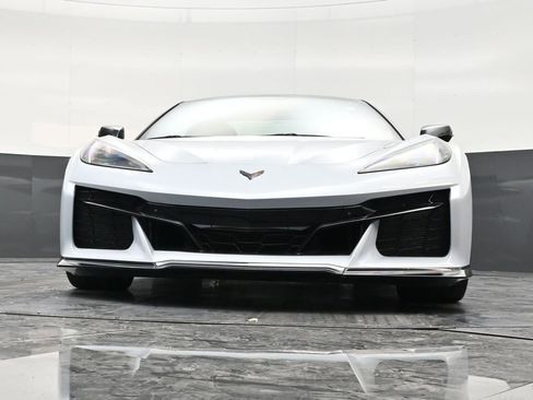 Used 2023 Chevrolet Corvette Z06 w/ Stealth Interior Trim Package RWD image 27