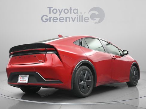 Used 2025 Toyota Prius LE FWD image 16