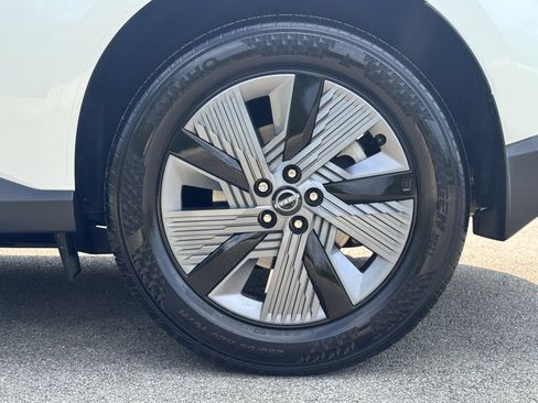 Certified 2025 Nissan Murano SL image 12