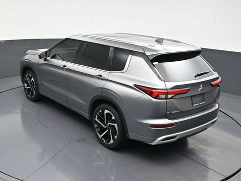 Used 2022 Mitsubishi Outlander SEL AWD/4WD image 16