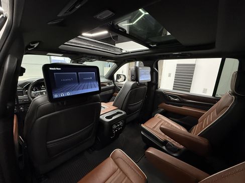 Used 2023 GMC Yukon XL Denali Ultimate image 28