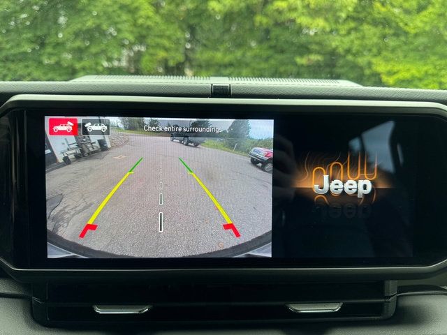 Used 2024 Jeep Wrangler High Altitude AWD/4WD image 24