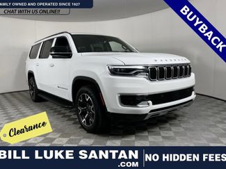 Used 2023 Jeep Wagoneer L Series III w/ Preferred Equipment Group video 1