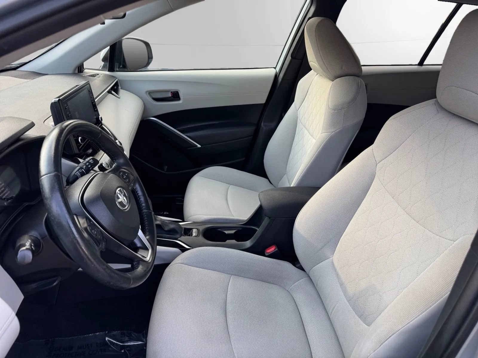 Used 2022 Toyota Corolla Cross LE w/ Moonroof Package AWD/4WD image 14