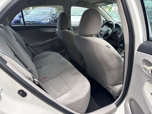 Used 2013 Toyota Corolla L FWD image 20