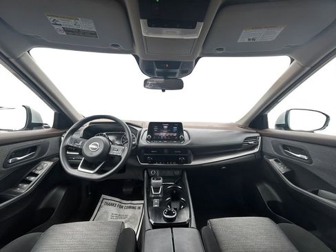 Used 2023 Nissan Rogue SV image 17